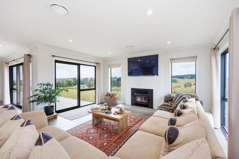 Photo of property in 46 Fry Road, Halcombe, Feilding, 4777