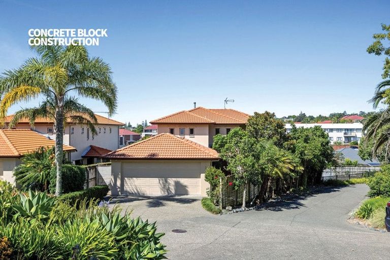 Photo of property in 1/126 Whangaparaoa Road, Red Beach, 0932