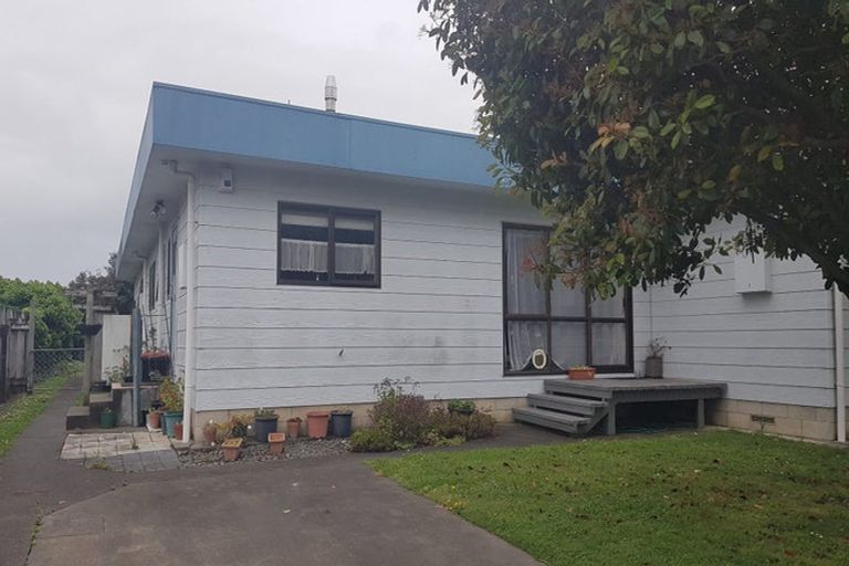 Photo of property in 3/5 Currie Street, Greenmeadows, Napier, 4112