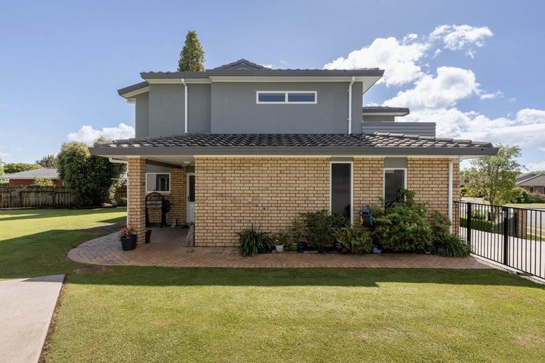 Photo of property in 23 Links View Drive, Omokoroa, 3114
