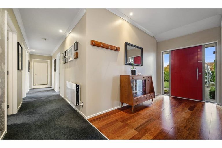 Photo of property in 12 Springwater Avenue, Northwood, Christchurch, 8051