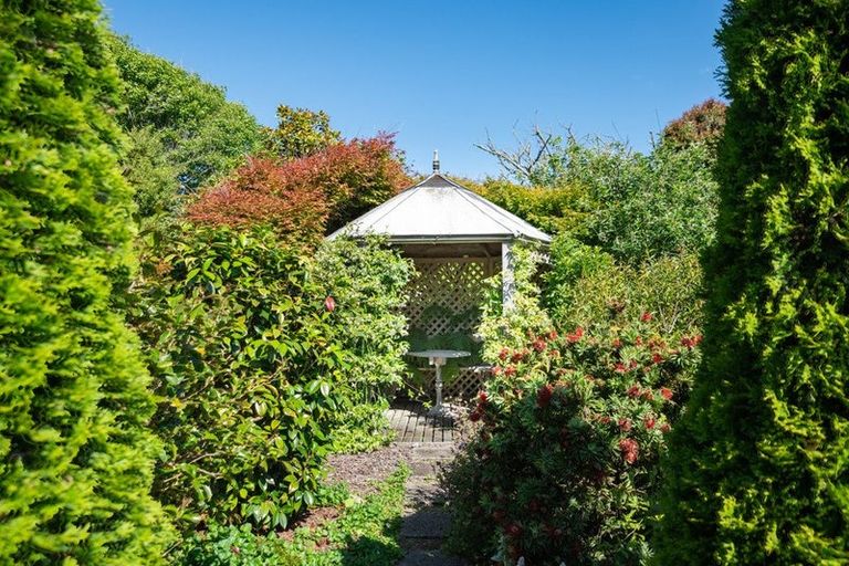 Photo of property in 5 Lavinia Grove, Waikanae Beach, Waikanae, 5036