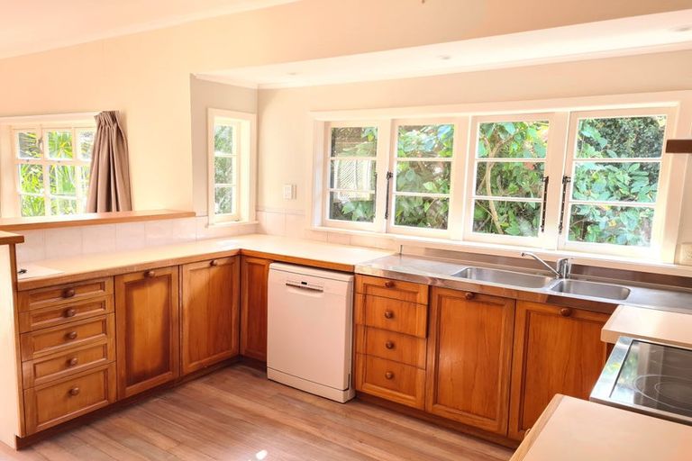 Photo of property in 75 Kesteven Avenue, Glendowie, Auckland, 1071