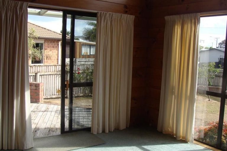 Photo of property in 76 Simpson Road, Papamoa Beach, Papamoa, 3118