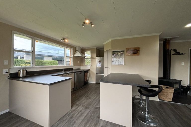 Photo of property in 18 Hamilton Avenue, Winton, 9720