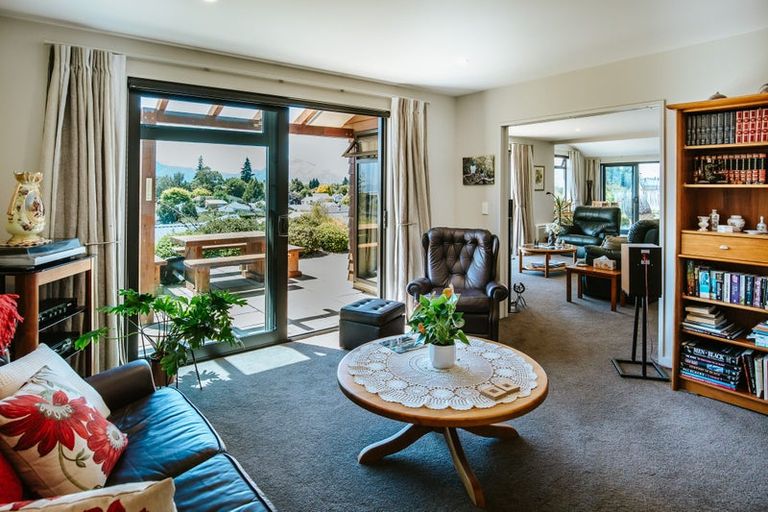 Photo of property in 62 West Meadows Drive, Wanaka, 9305
