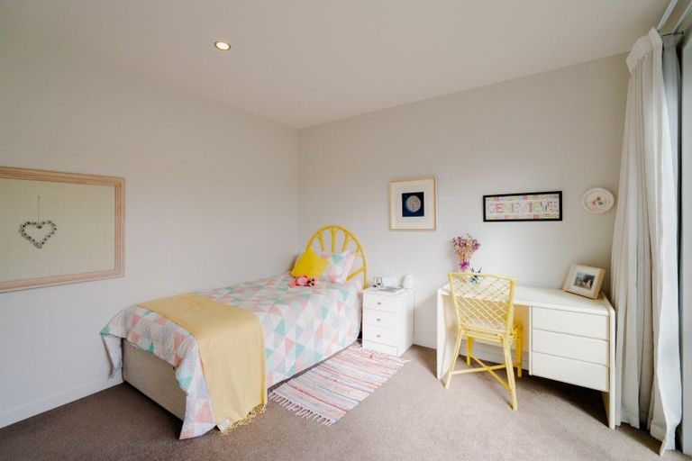 Photo of property in 1 Makomako Road, Wanaka, 9305