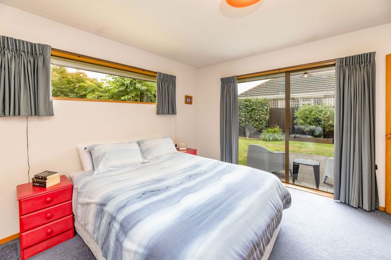 Photo of property in 23a Mappleton Avenue, Burnside, Christchurch, 8053