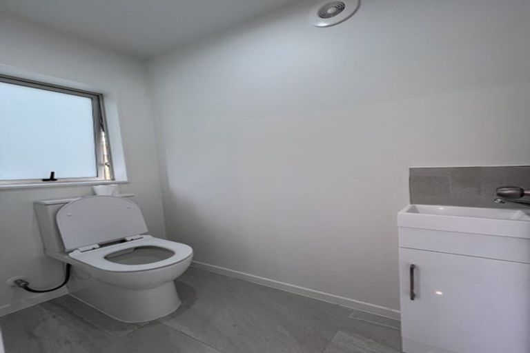 Photo of property in 9 Sheralee Place, Bucklands Beach, Auckland, 2014