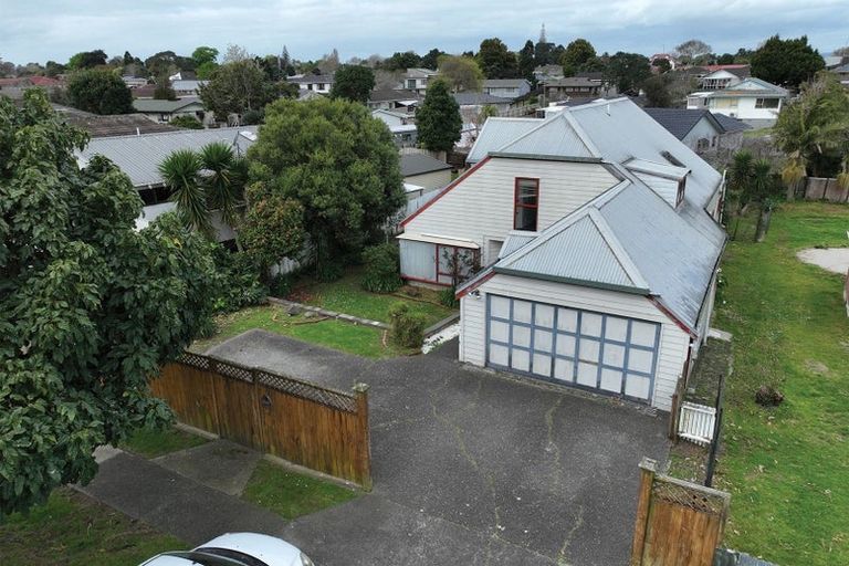 Photo of property in 1/25 Mcleod Road, Weymouth, Auckland, 2103