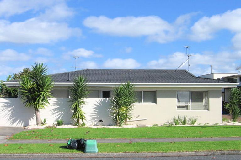 Photo of property in 21a Hattaway Avenue, Bucklands Beach, Auckland, 2012