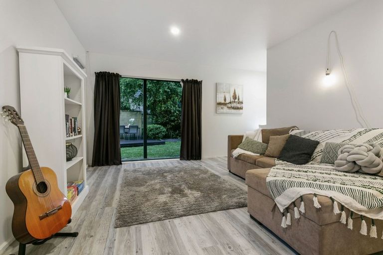 Photo of property in 1/25 Nigel Road, Browns Bay, Auckland, 0630