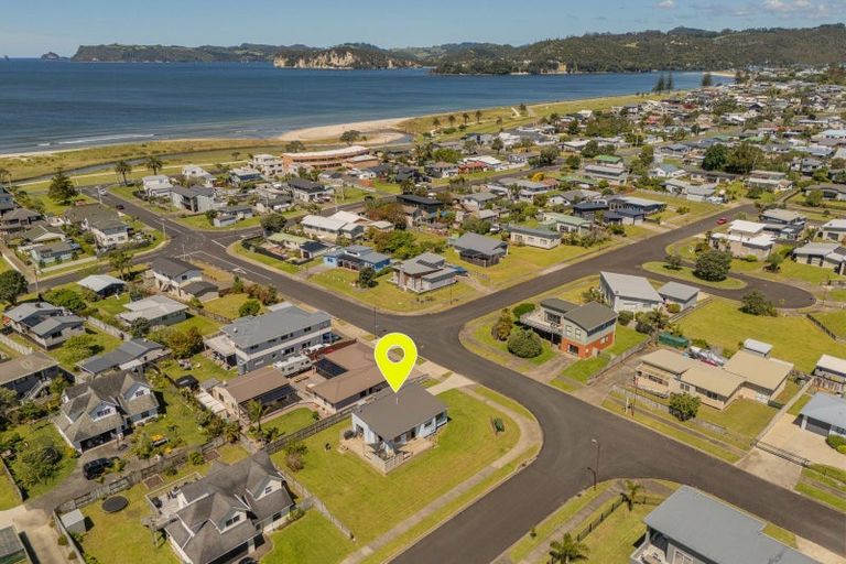 Photo of property in 15 Marlin Street, Whitianga, 3510