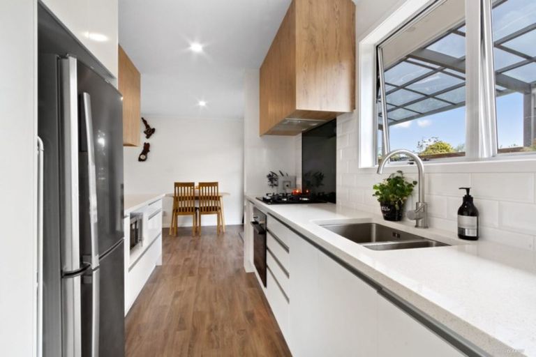 Photo of property in 138 Moire Road, West Harbour, Auckland, 0618