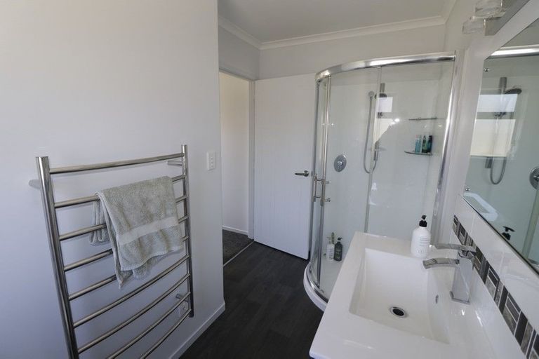 Photo of property in 8 Oxnam Place, Foxton Beach, Foxton, 4815