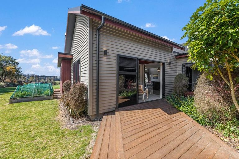 Photo of property in 67 Lomond Grove, Acacia Bay, Taupo, 3385