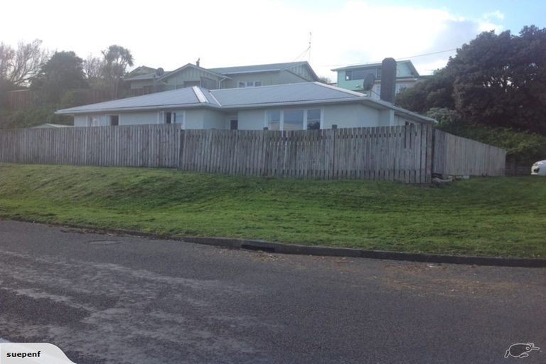 Photo of property in 5 Karewa Street, Castlecliff, Whanganui, 4501