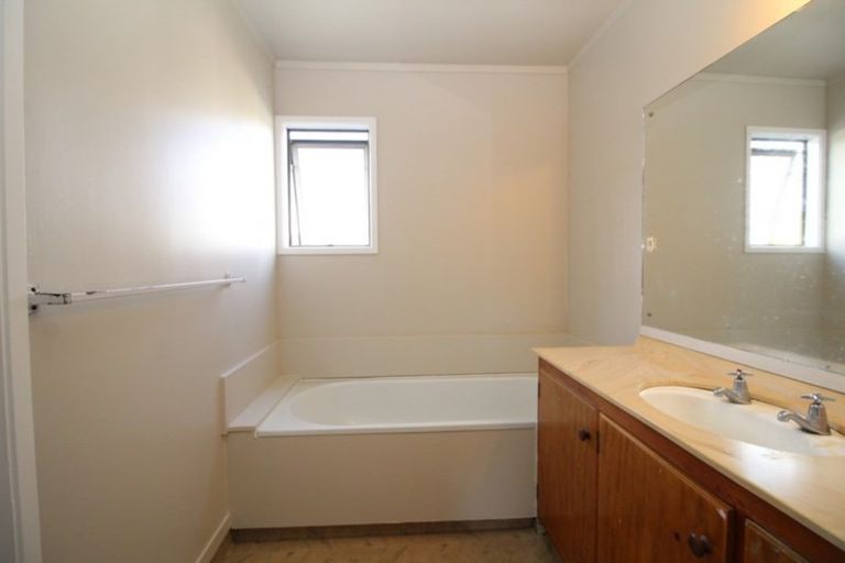 Photo of property in 27 Tania Crescent, Western Heights, Rotorua, 3015