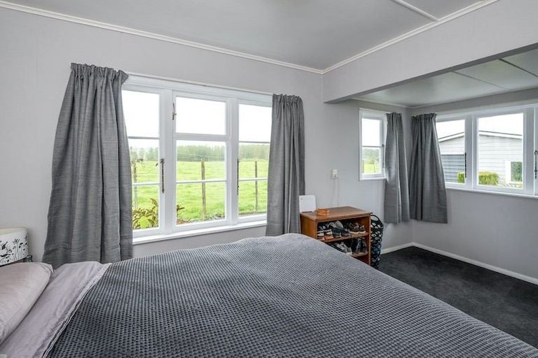 Photo of property in 449 Koputaroa Road, Koputaroa, Levin, 5575