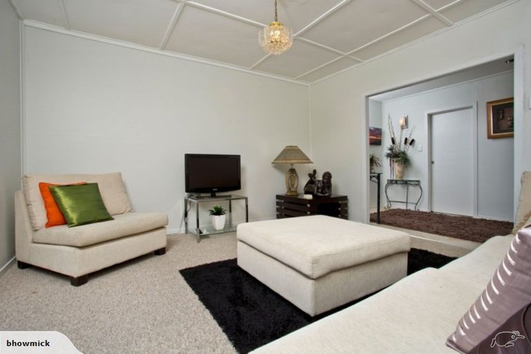 Photo of property in 41 Sea Vista Avenue, Beach Haven, Auckland, 0626