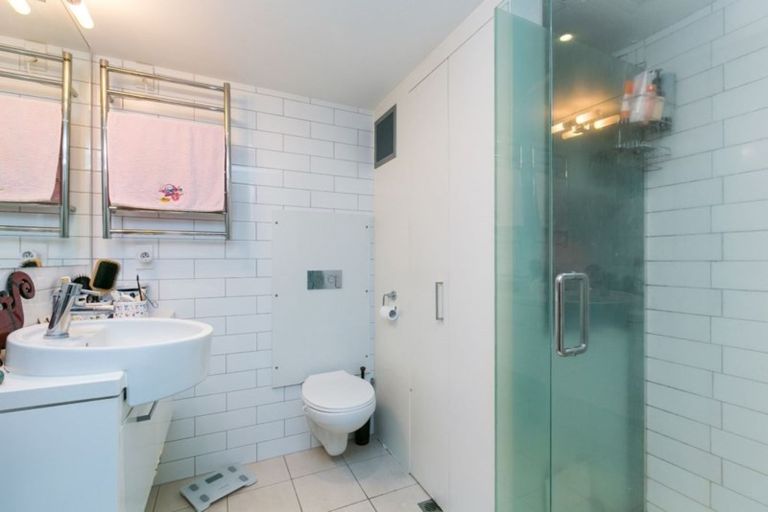 Photo of property in The Capital, 11/370 Oriental Parade, Oriental Bay, Wellington, 6011