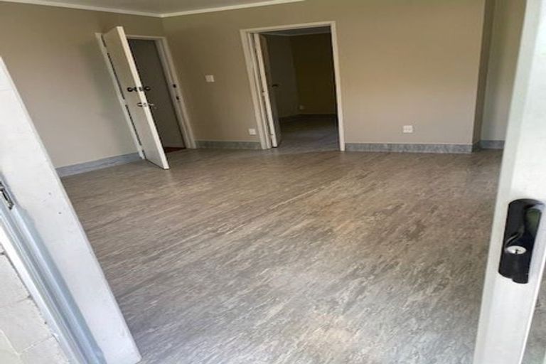 Photo of property in 199 Hobsonville Road, Hobsonville, Auckland, 0618