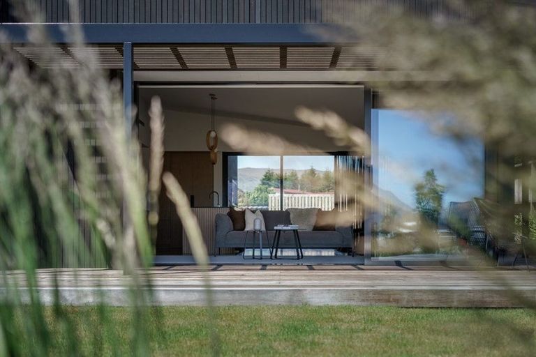 Photo of property in 16 Robrosa Street, Wanaka, 9305
