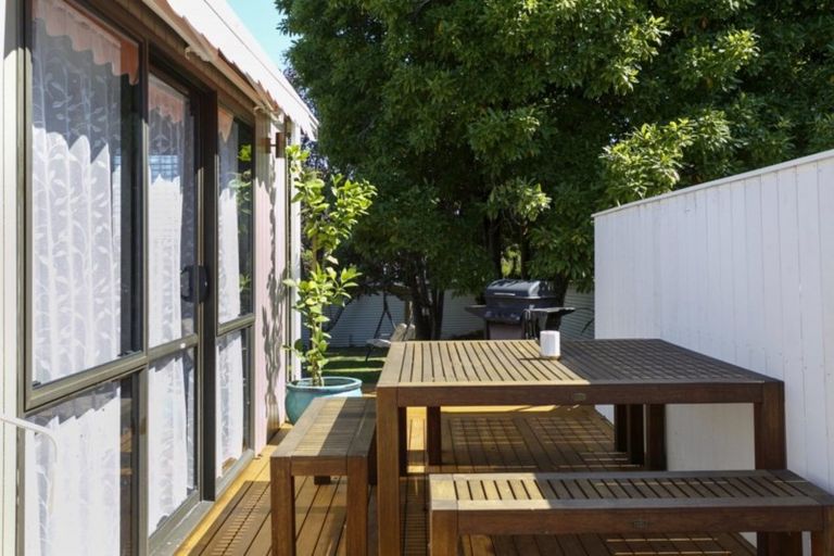 Photo of property in 32a Tamatea Road, Taupo, 3330