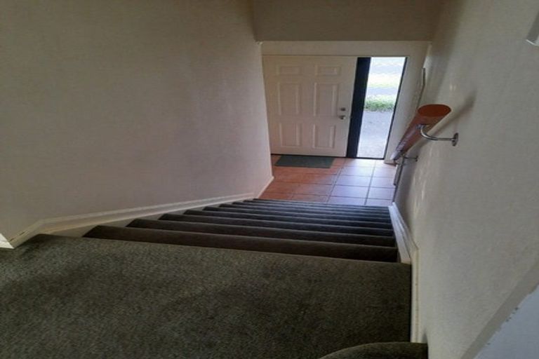 Photo of property in 20a Highfields Terrace, Henderson, Auckland, 0612