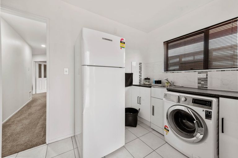 Photo of property in 37 Carter Drive, Pomare, Rotorua, 3015