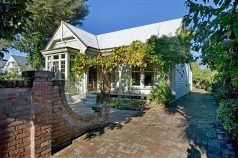 Photo of property in 26 Office Road, Merivale, Christchurch, 8014