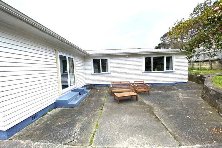 Photo of property in 106 Broderick Road, Johnsonville, Wellington, 6037