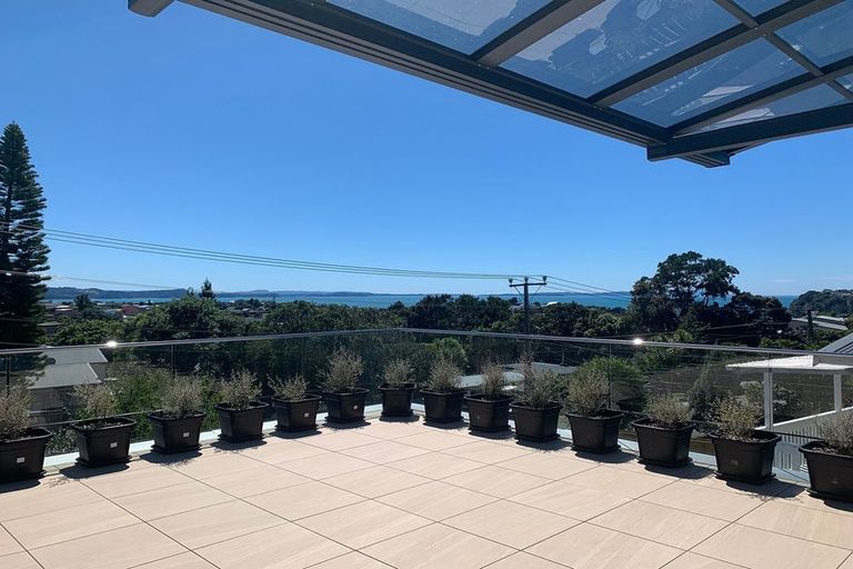Photo of property in 10 Scott Road, Stanmore Bay, Whangaparaoa, 0932