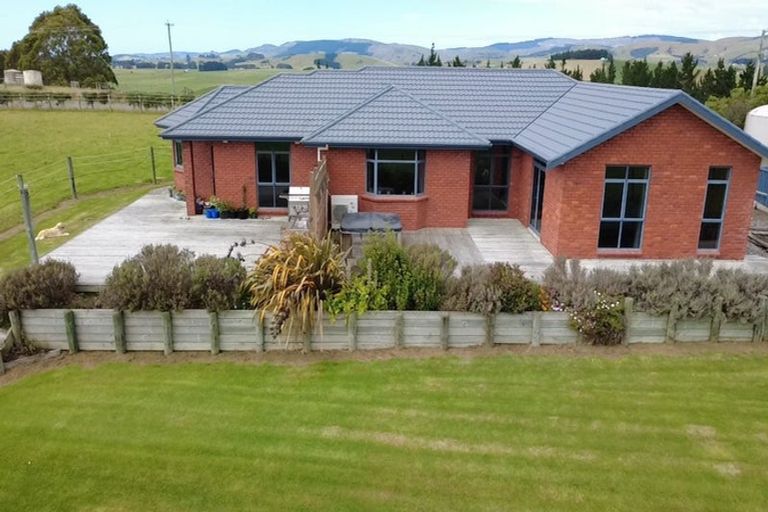 Photo of property in 290 Old Port Road, Warepa, Balclutha, 9273