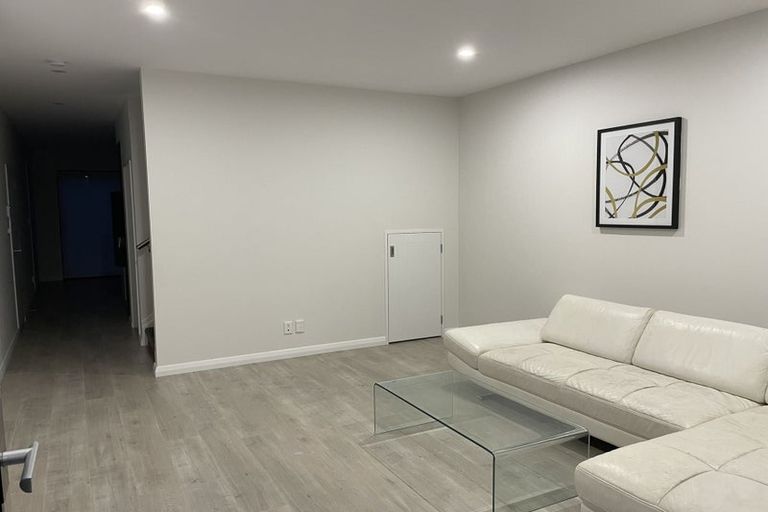 Photo of property in 3/20 Mountain Road, Mount Wellington, Auckland, 1072