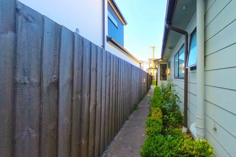 Photo of property in 17 Hutcheson Street, Sydenham, Christchurch, 8023