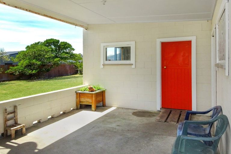Photo of property in 23 Ruanui Street, Himatangi Beach, Foxton, 4891