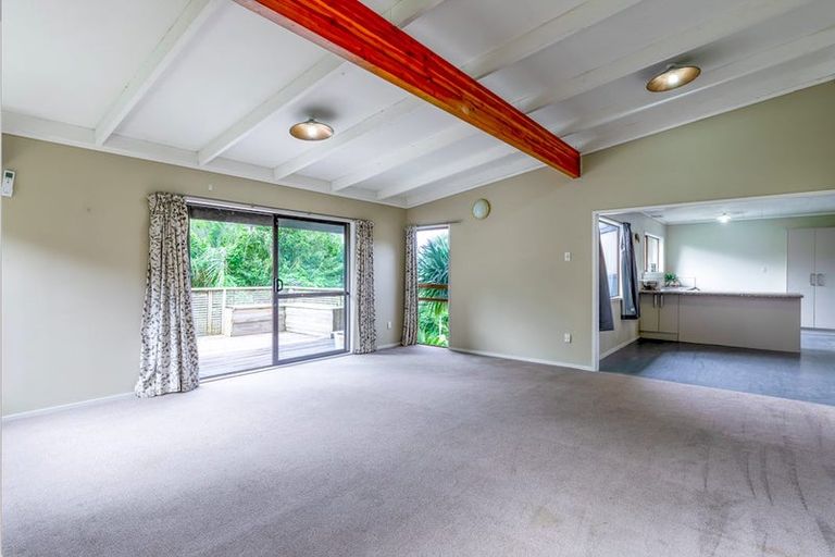 Photo of property in 53 Rua Road, Glen Eden, Auckland, 0602