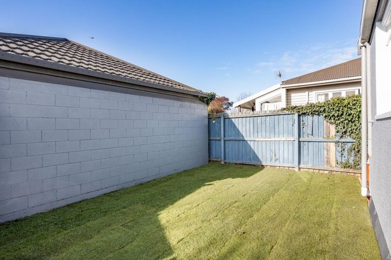 Photo of property in 84 Rattray Street, Riccarton, Christchurch, 8041