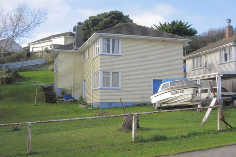 Photo of property in 5 Downes Street, Titahi Bay, Porirua, 5022