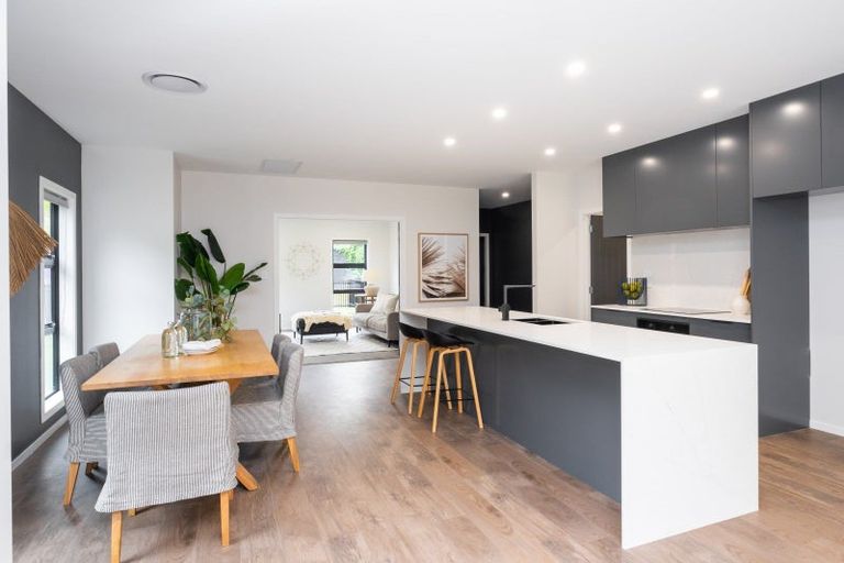 Photo of property in 63 Oak Road, Poraiti, Napier, 4112