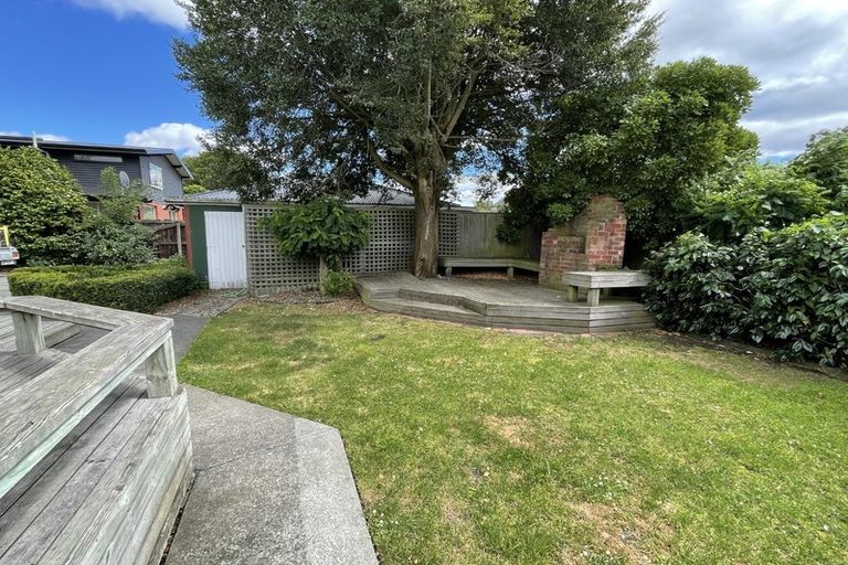 Photo of property in 38b Avonhead Road, Avonhead, Christchurch, 8042