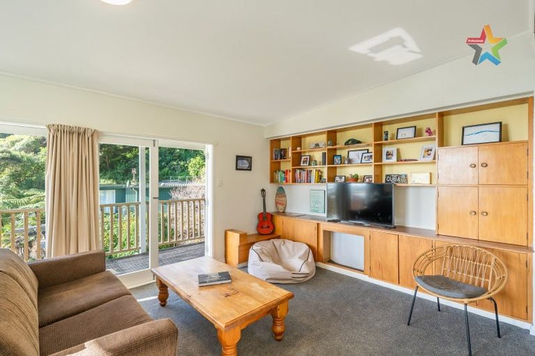 Photo of property in 42a Nikau Street, Eastbourne, Lower Hutt, 5013