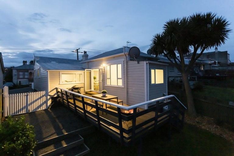 Photo of property in 15 Peel Street, Mornington, Dunedin, 9011