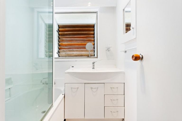 Photo of property in 22 Redwood Drive, Massey, Auckland, 0614