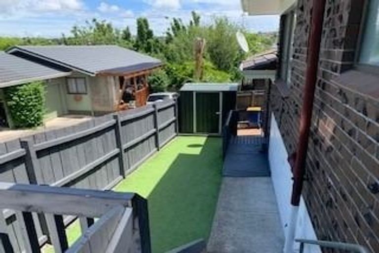 Photo of property in 1/50 Edgeworth Road, Glenfield, Auckland, 0629