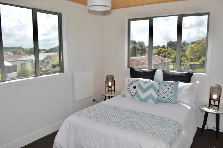 Photo of property in 5 Waihurihia Street, Otaki, 5512