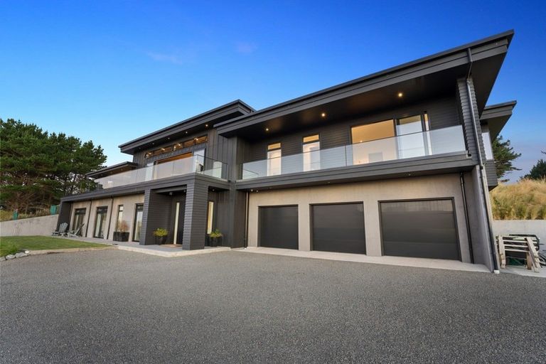 Photo of property in 80 Harakeke Road, Te Horo, Otaki, 5581