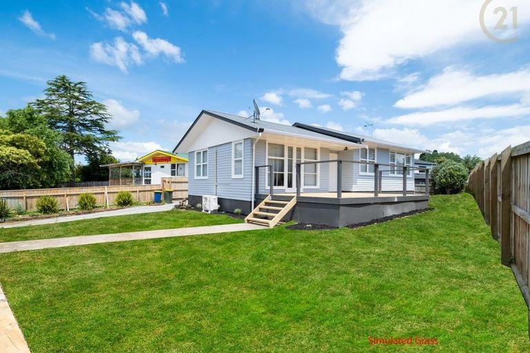 Photo of property in 22 Riverpark Crescent, Henderson, Auckland, 0610