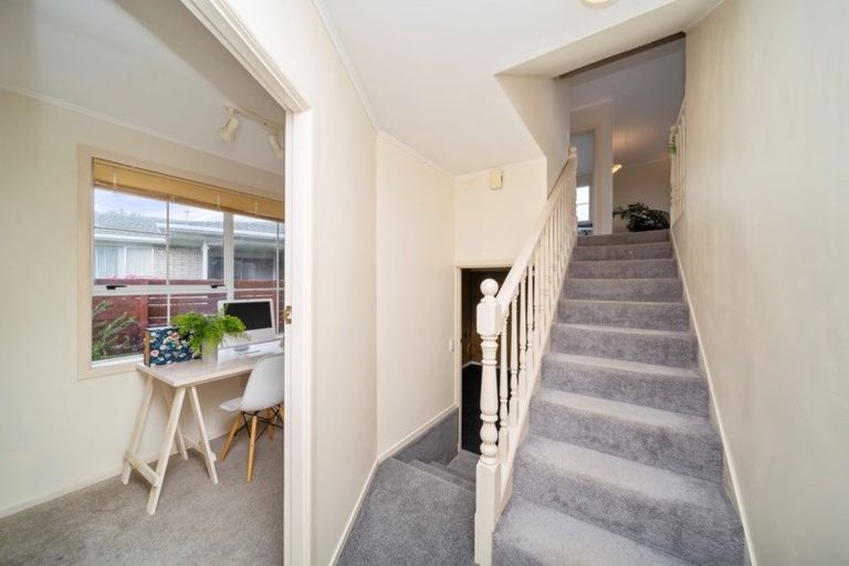 Photo of property in 35 Wesley Avenue, Frankleigh Park, New Plymouth, 4310